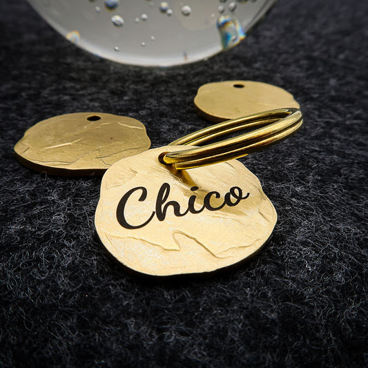 Extravagant vintage dog tag personalized with engraving, material brass, 25mm