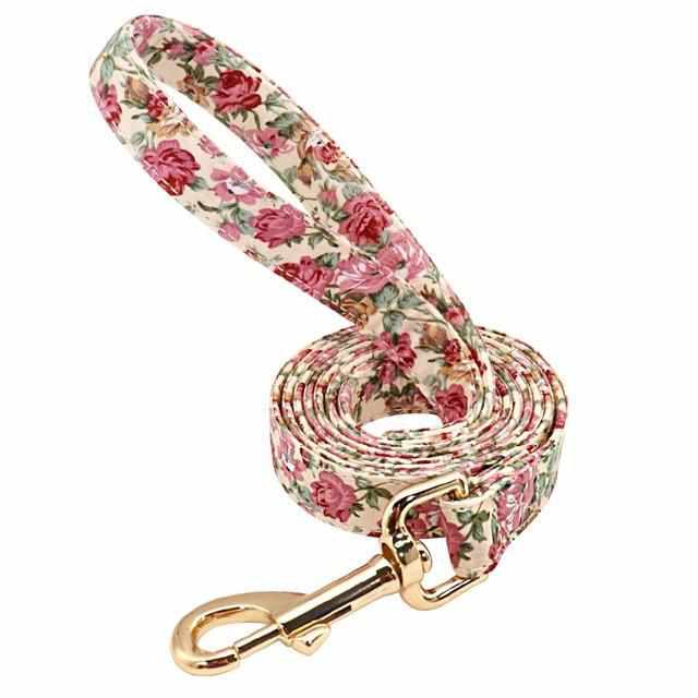 Hundehalsband mit Blumenmuster und gratis Gravur - optional als Set